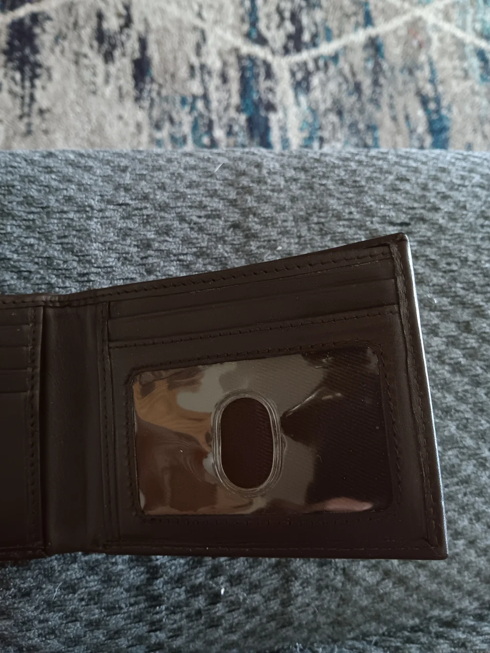 Stone Mountain Accessories Dark Brown Leather Bifold Wallet in Gift Box